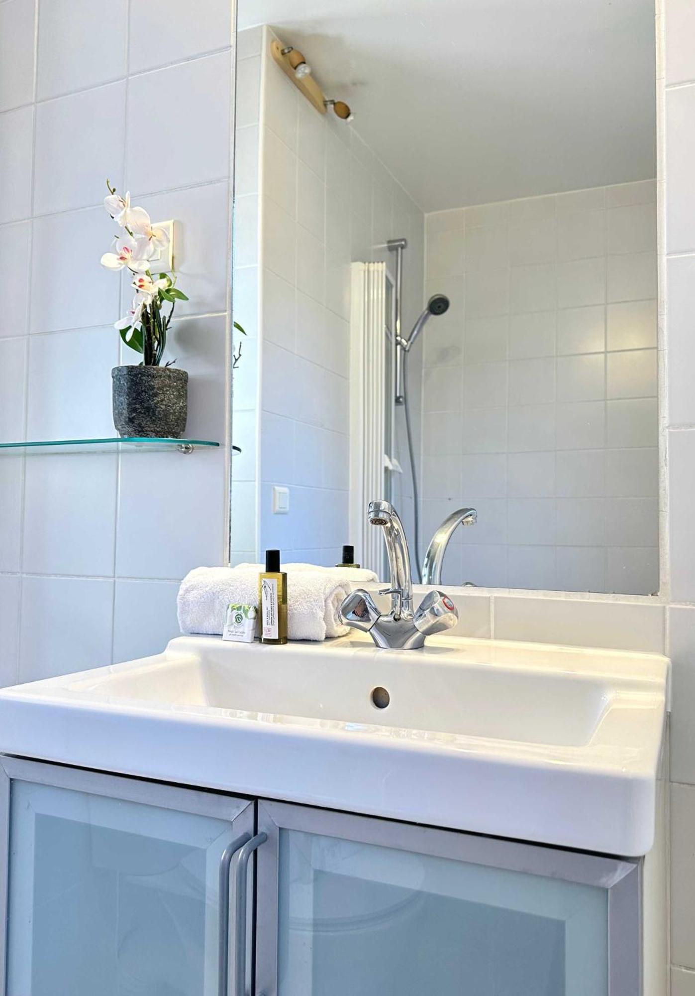 Beautiful Calm Studio In Le Marais 巴黎 外观 照片
