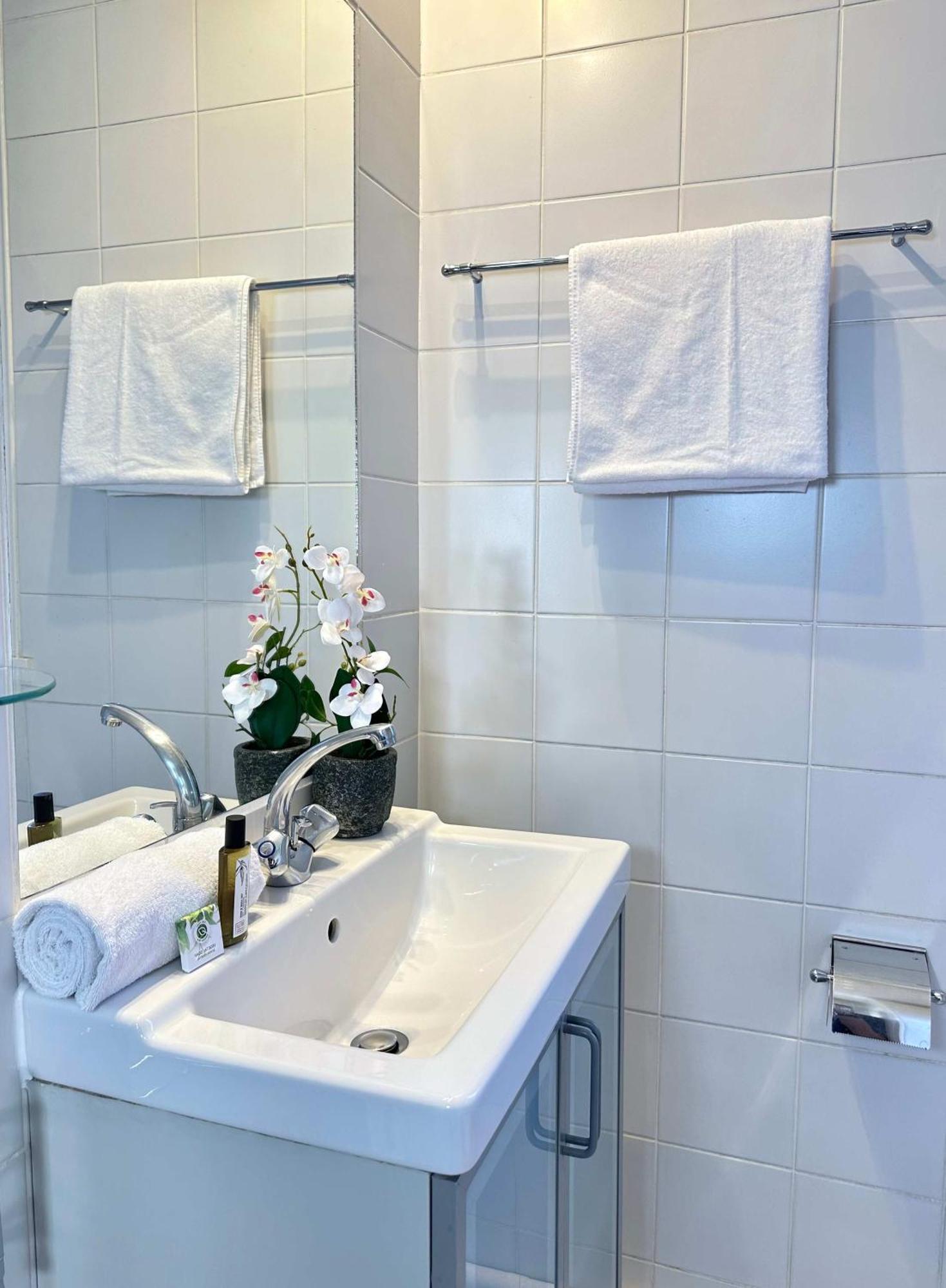 Beautiful Calm Studio In Le Marais 巴黎 外观 照片